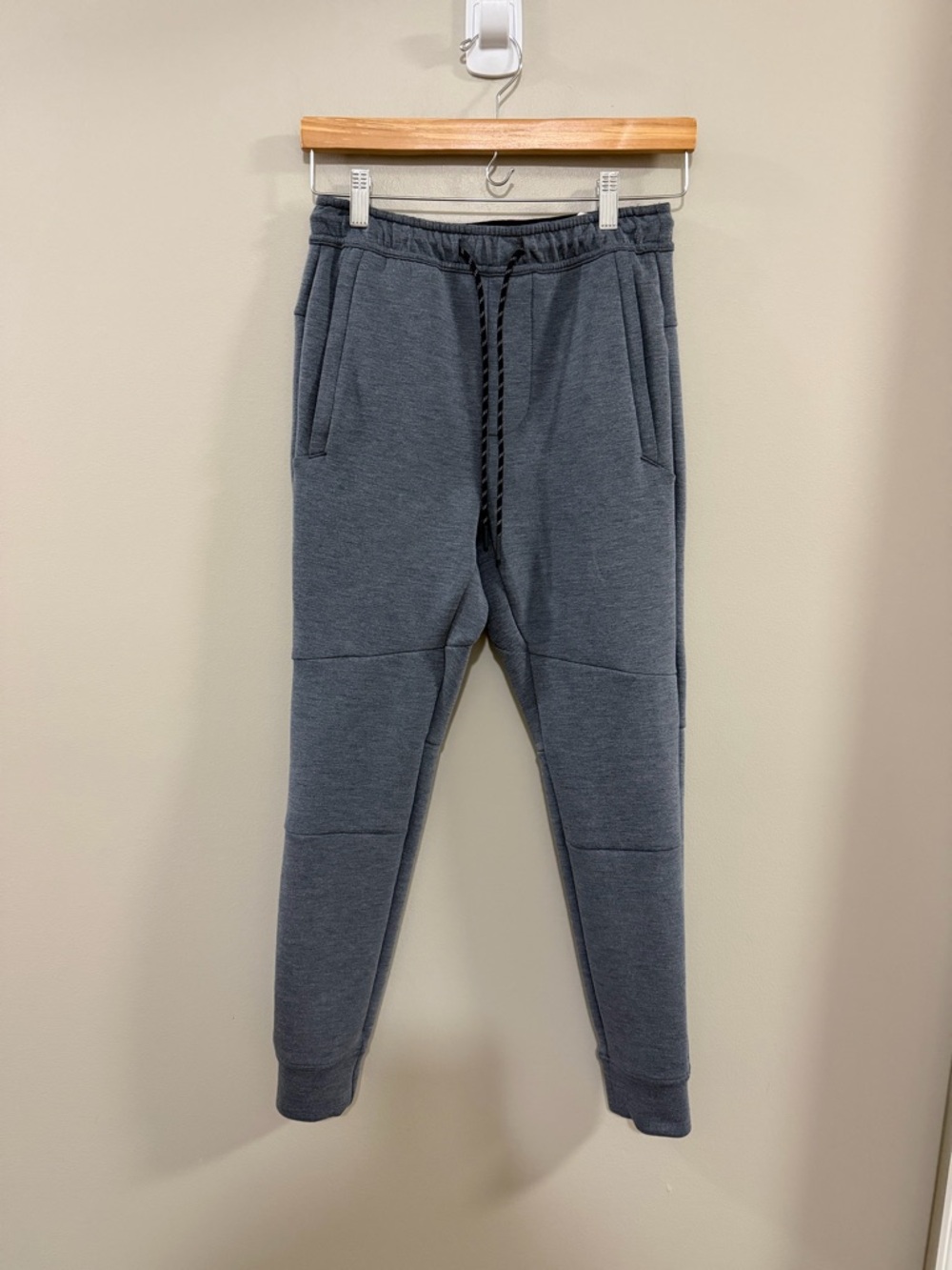 American Eagle Outfitters Dark Gray Men's Jogger Sweatpants. Size XXS